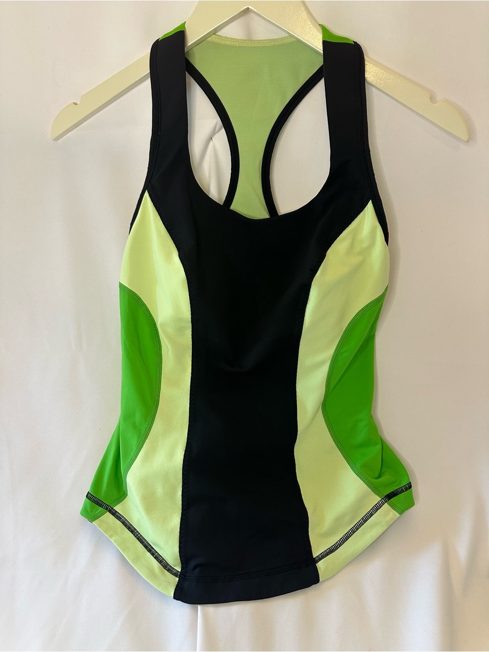 Lululemon Cardio Kick Tank Top Women's Size 6 Black /Green